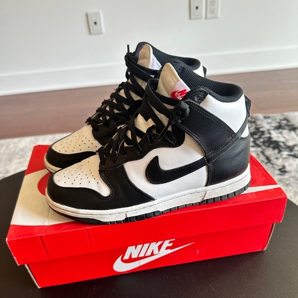 Women’s Nike dunk high - pandas - Picture 1 of 5